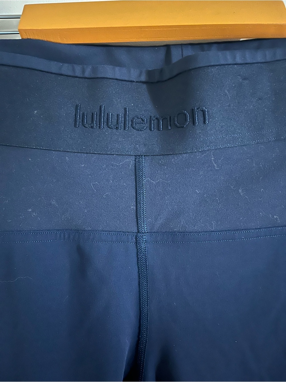 Lululemon License to Train Navy High-Rise Leggings 25” - Picture 2 of 10